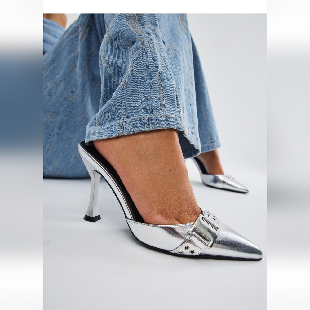 Silver Pumps- Size 9 - Picture 3 of 6